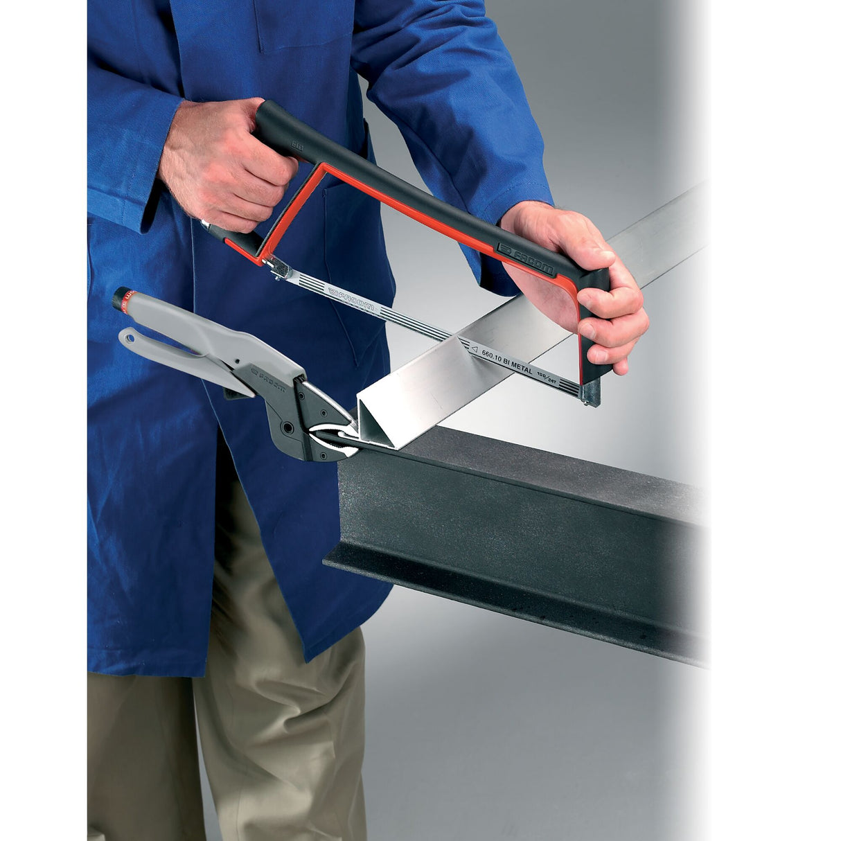 601 - Montures de scie à métaux compact