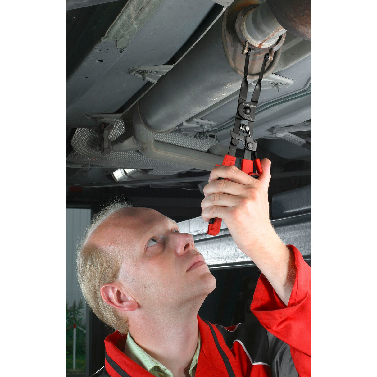 Pince colliers échappement