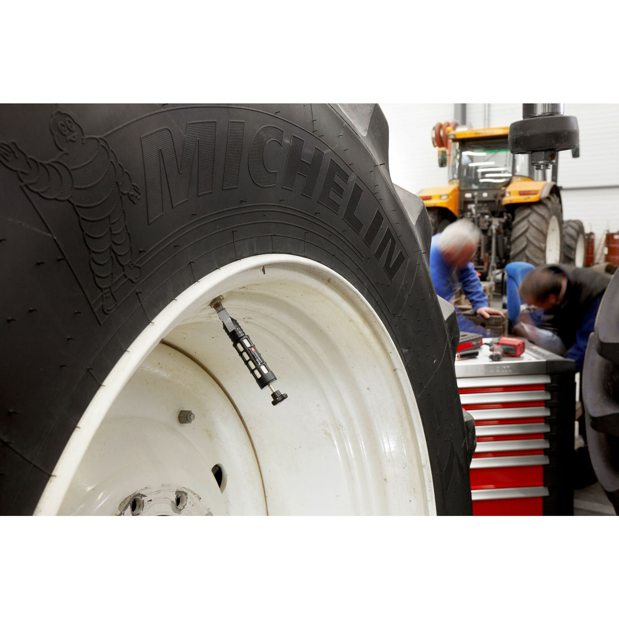 Démonte-obus silencieux